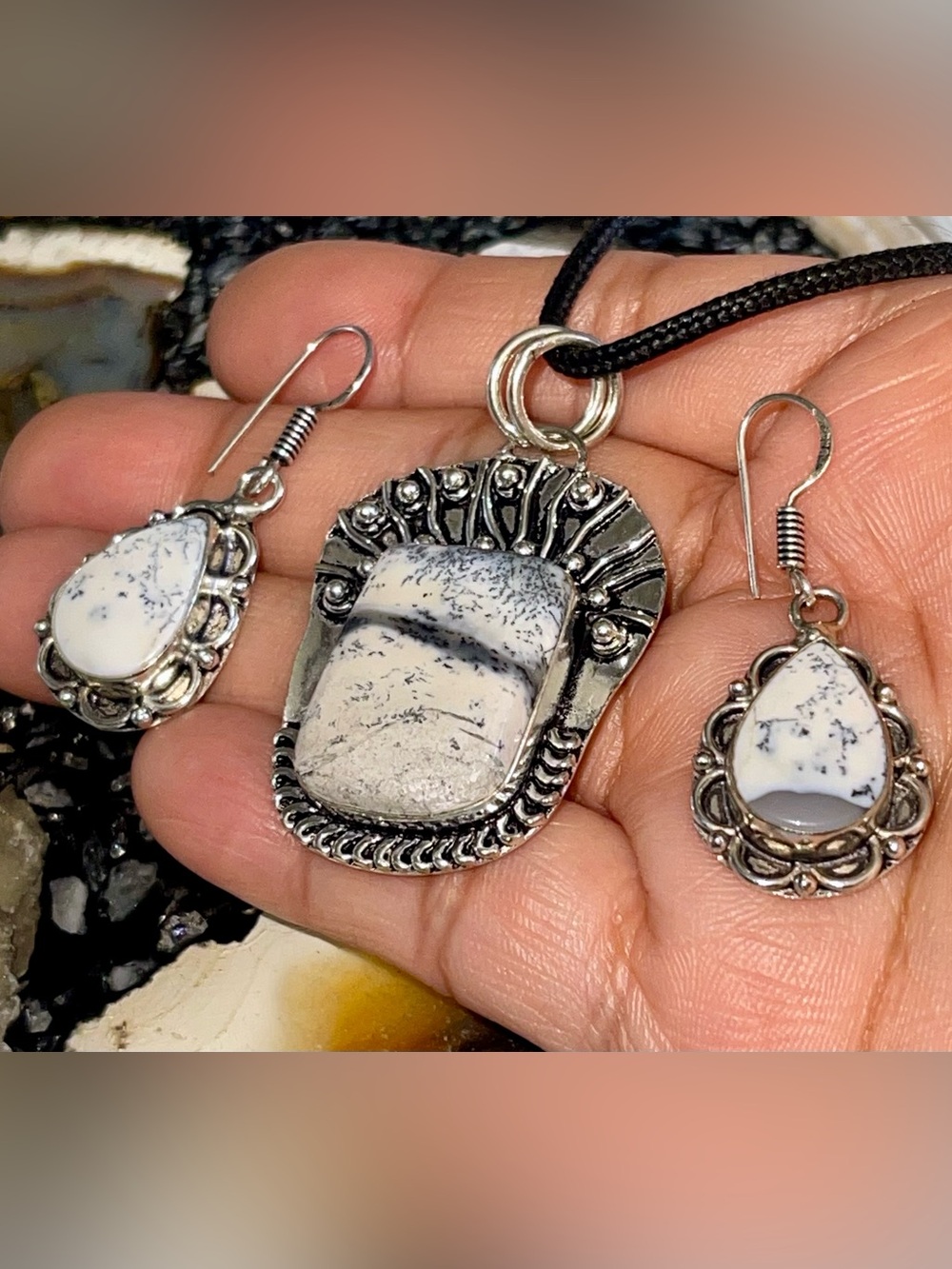 Lightweight Dendritic Agate Crystal Pendant & Earrings Set
